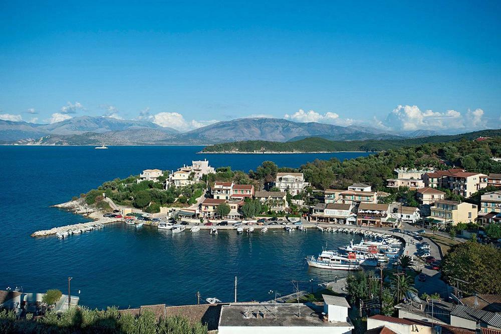 Mary Helen Apartments Kassiopi Exterior foto